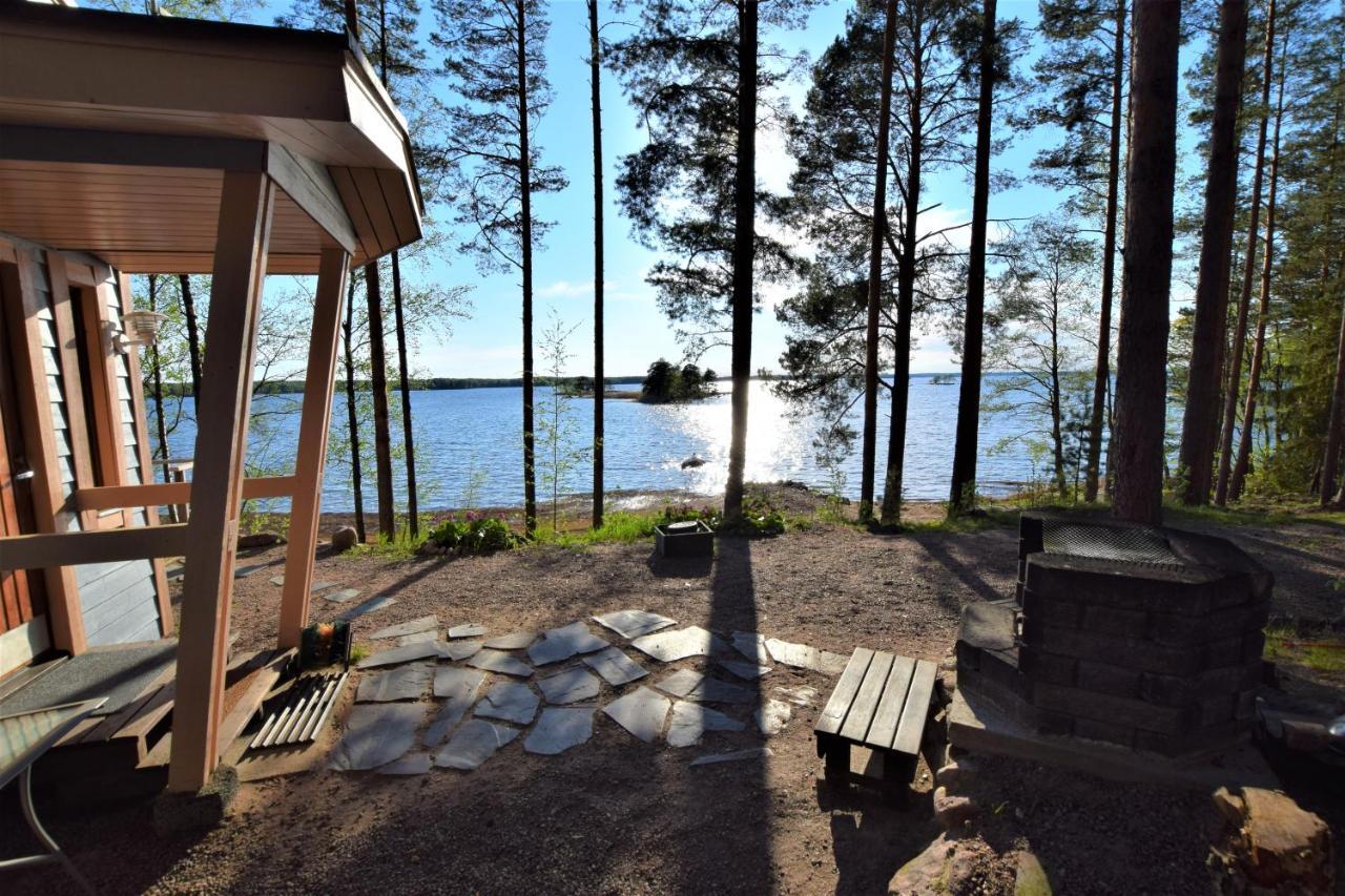 Villa Pyhtaeaen Vuokramoekit Tuuski Esterno foto