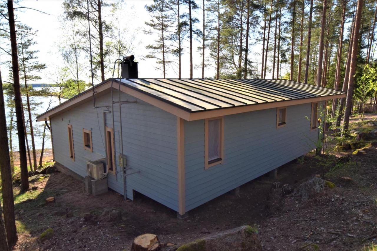 Villa Pyhtaeaen Vuokramoekit Tuuski Esterno foto