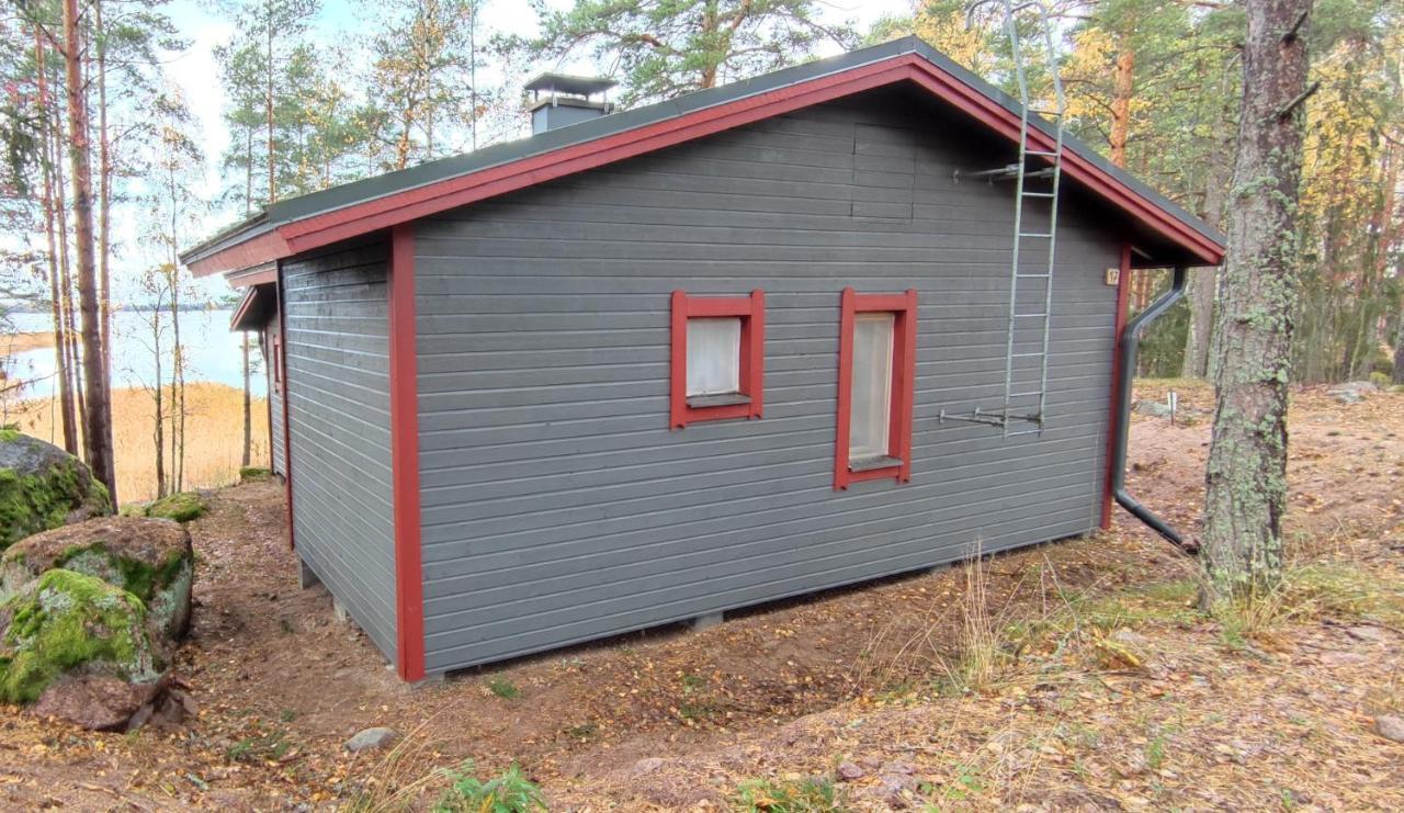 Villa Pyhtaeaen Vuokramoekit Tuuski Esterno foto