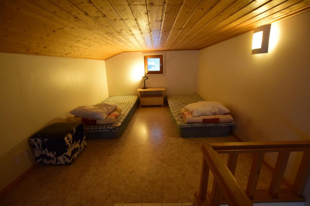 Villa Pyhtaeaen Vuokramoekit Tuuski Esterno foto