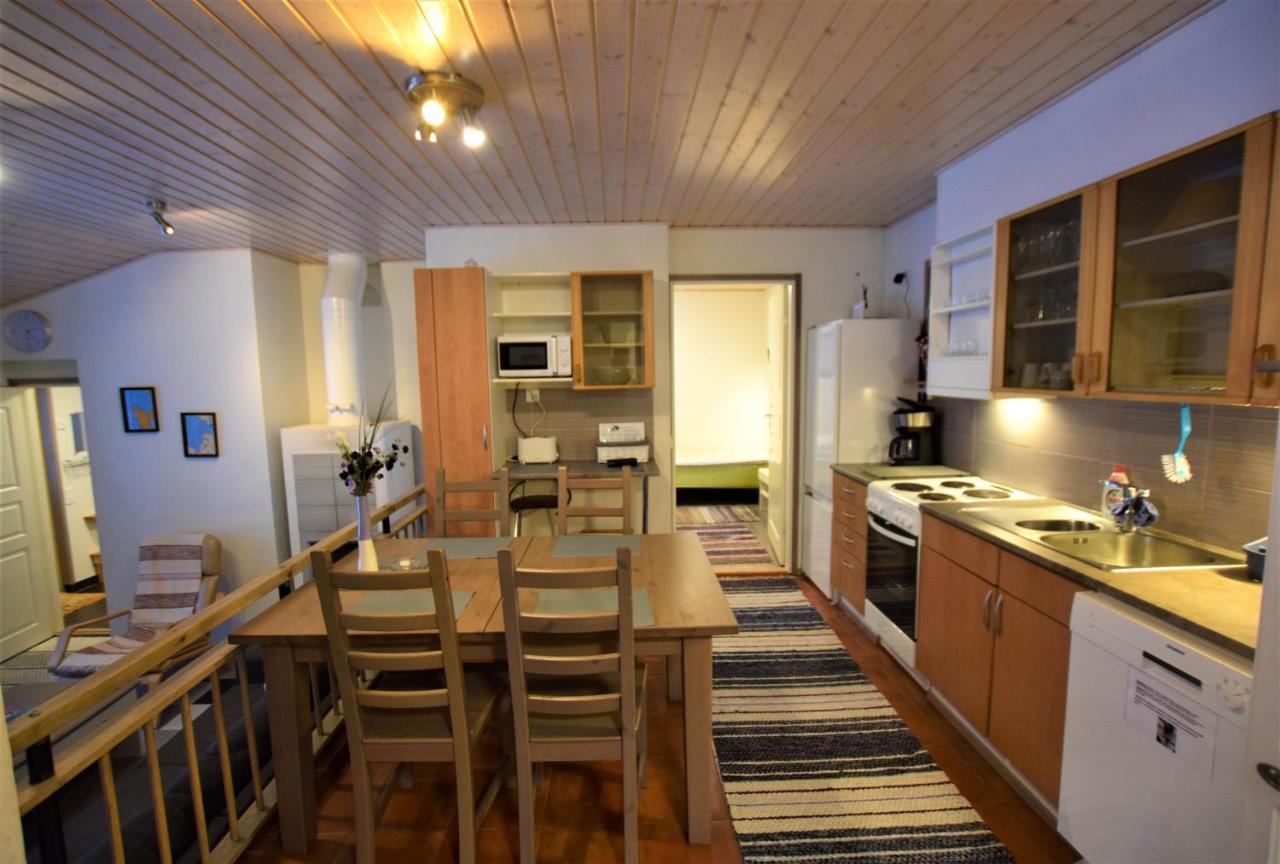 Villa Pyhtaeaen Vuokramoekit Tuuski Esterno foto