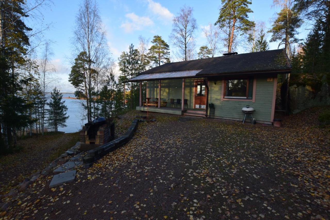 Villa Pyhtaeaen Vuokramoekit Tuuski Esterno foto